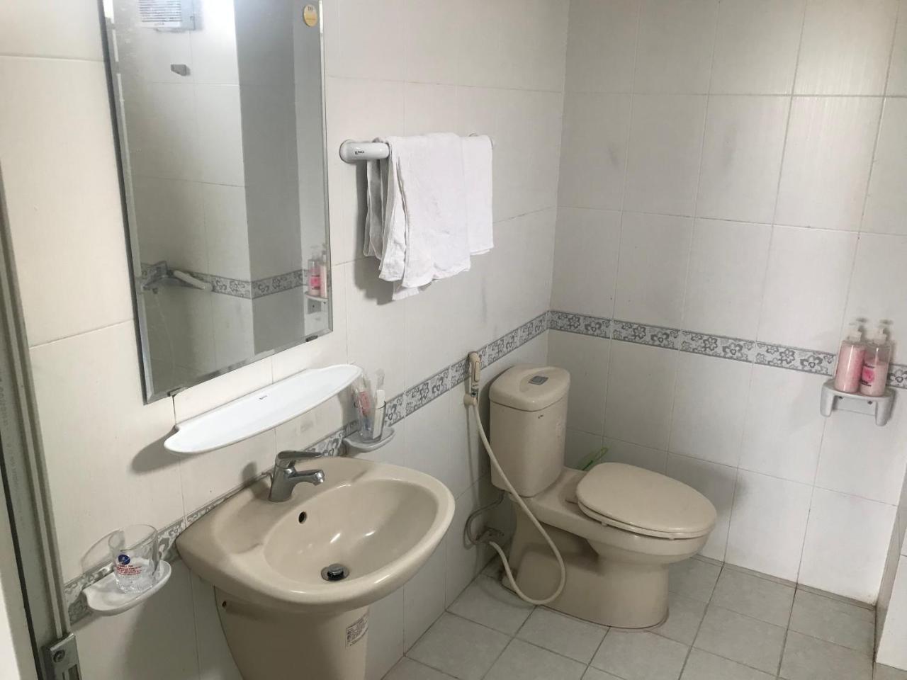 Hoanglong Hotell Hanoi Exteriör bild
